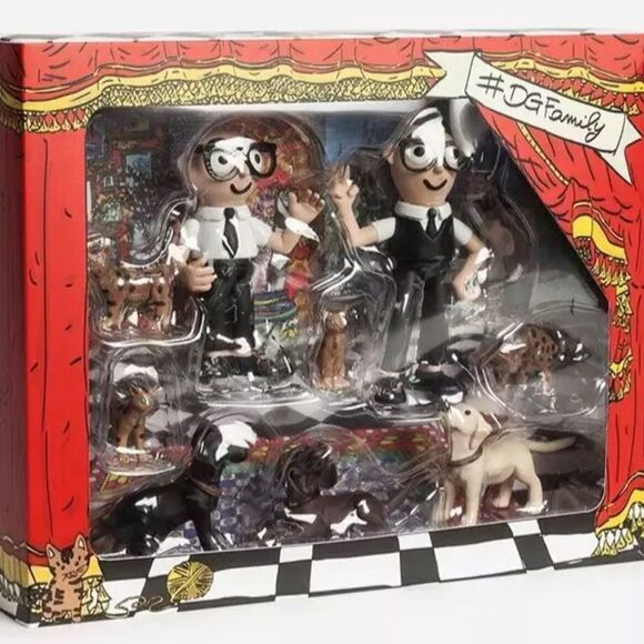 Dolce & Gabbana #DGFamily Figurine Collection - Picture 1 of 6